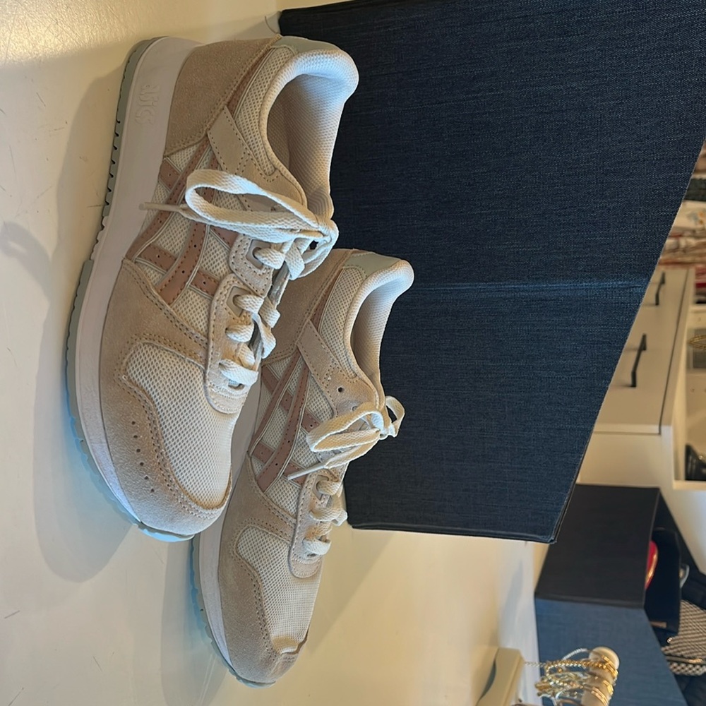 ASICS Tennis Shoes